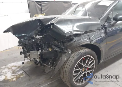 2017 Porsche Macan Turbo z USA, uszkodzony, nr VIN WP1AF2A51HLB60812